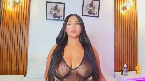 Snapshot of sofiasweett1 chatting on 09/19/25, 09:54 online show from 09/19/25, 09:54