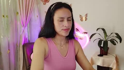 Sofi Bella online show from 11/24/25, 06:40