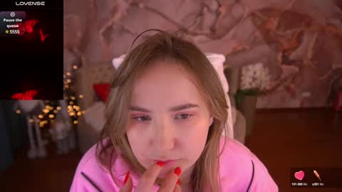 Sofie online show from 01/19/25, 12:17