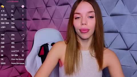 Sofie online show from 12/22/25, 03:03