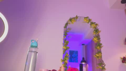 Sofie online show from 10/30/25, 01:12