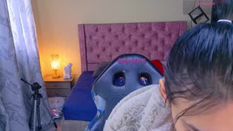 sofii_cute01 online show from 02/09/26, 12:31