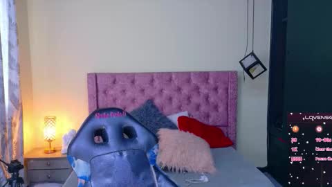 sofii_cute01 online show from 02/12/26, 01:17