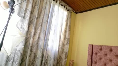 sofii_cute01 online show from 02/21/26, 12:28