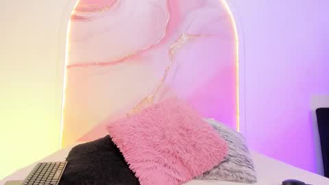 Sofii Lopezz online show from 11/18/25, 11:25