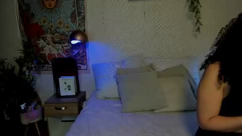 sofii_wild online show from 06/17/26, 11:56