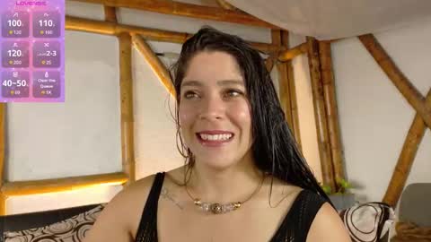 Snapshot of sofiia_diaz_ chatting on 11/18/25, 04:22 Sofi online show from 11/18/25, 04:22