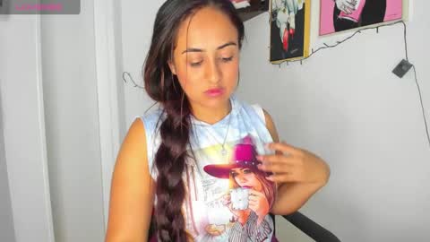 sofiia rodriguez online show from 01/24/25, 05:00