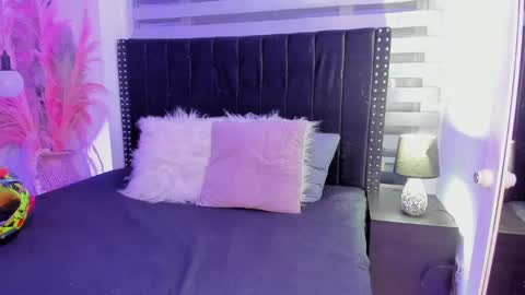 Sofia online show from 02/09/25, 04:04