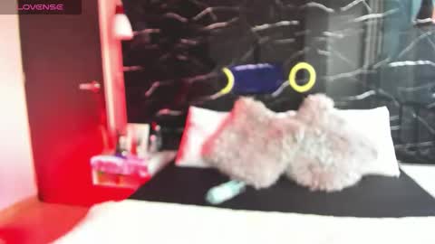 Sofia online show from 11/14/25, 11:53