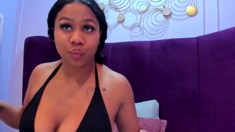 sofiifox online show from 11/20/25, 07:35