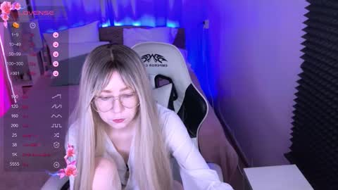 Sofia online show from 10/22/25, 02:23