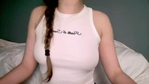 Snapshot of sofinovvak chatting on 06/26/26, 03:27 Sofi online show from 06/26/26, 03:27