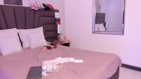      online show from 09/24/25, 11:35