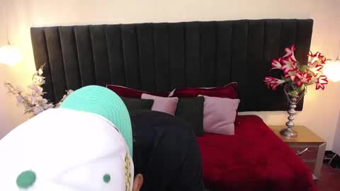 Cam and Amy online show from 10/27/25, 08:24