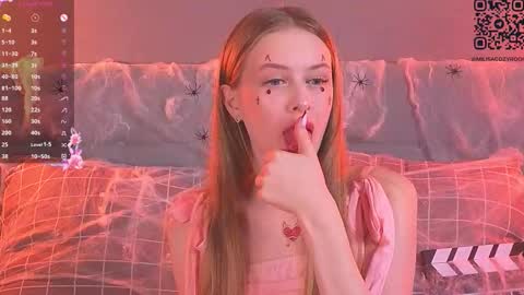 Milisa online show from 10/30/25, 10:54