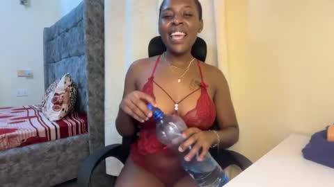 Snapshot of soft_nicole chatting on 07/12/26, 09:28 soft_nicole online show from 07/12/26, 09:28