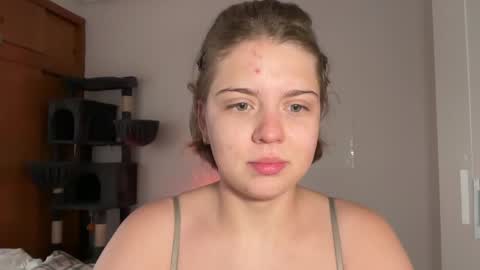 Ilisabet online show from 04/08/26, 10:04