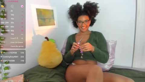 Chloe Kiwi online show from 12/17/24, 01:50