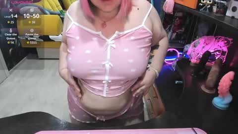 Sofie online show from 11/06/25, 03:51