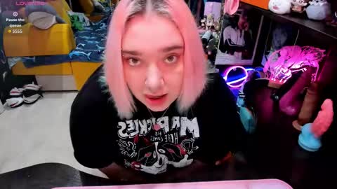 Sofie online show from 02/26/26, 03:49