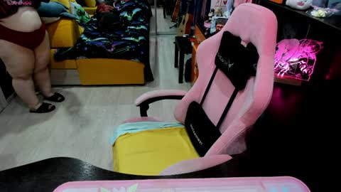 Sofie online show from 04/07/26, 04:13