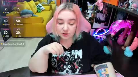 Sofie online show from 05/30/26, 02:19