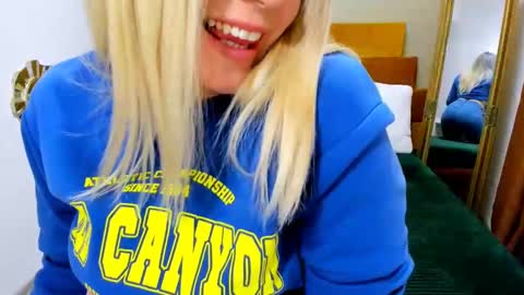 Softpleasurex online show from 02/17/25, 10:18