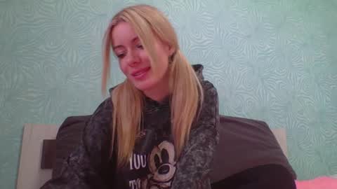 softy_aura online show from 03/26/26, 09:37