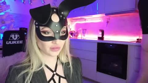 SOFYandMIKE online show from 01/10/26, 08:32