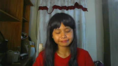 Snapshot of soiladeacetis chatting on 04/16/26, 11:33 Sunny online show from 04/16/26, 11:33