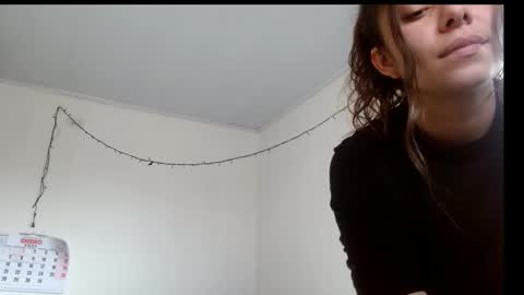 Sofia online show from 01/09/25, 01:45