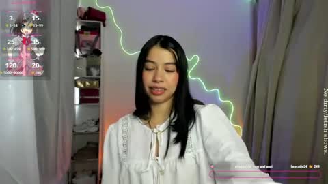 Snapshot of sol_lunaa23 chatting on 06/29/26, 10:32 sol online show from 06/29/26, 10:32
