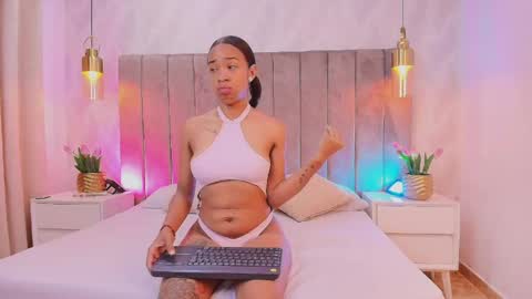 SOL  THIAGO online show from 04/01/26, 07:22