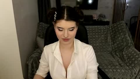 Snapshot of solanaflipper chatting on 06/19/26, 08:23 Solana Flipper online show from 06/19/26, 08:23