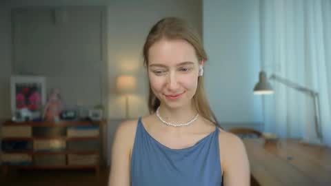 Bella online show from 02/25/25, 02:11