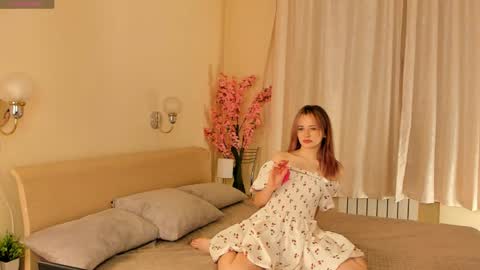 Snapshot of solar_blink chatting on 04/03/26, 09:13 Nana online show from 04/03/26, 09:13