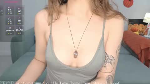 Snapshot of solaralice chatting on 11/01/25, 07:27 SolarAlice online show from 11/01/25, 07:27