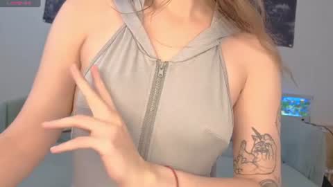 SolarAlice online show from 07/08/26, 02:43