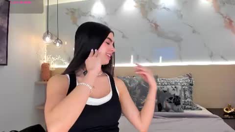 Snapshot of solavelar chatting on 07/07/26, 12:24 Sol Avelar online show from 07/07/26, 12:24