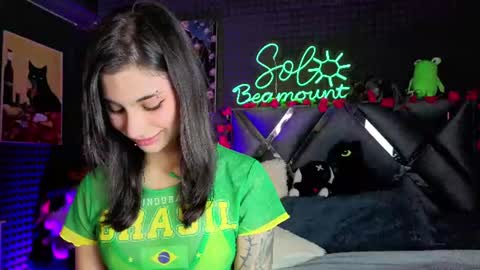 Snapshot of solbeaumont chatting on 06/18/26, 07:07 Sol online show from 06/18/26, 07:07