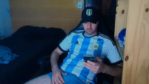 Snapshot of soldado14m chatting on 06/20/26, 02:47 ManuAiluPlay online show from 06/20/26, 02:47
