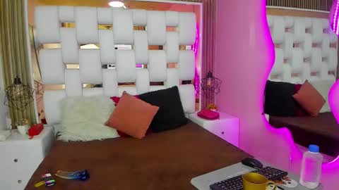 Sol Evans online show from 02/25/25, 01:06