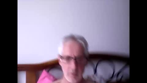 Snapshot of soloman1969 chatting on 04/21/26, 11:18 Soloman online show from 04/21/26, 11:18
