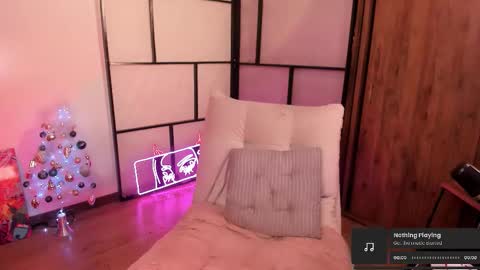 saraIG Solosara8 online show from 12/01/25, 04:17