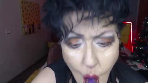 sondrariddle online show from 11/28/25, 12:02