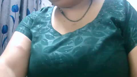 soni88888 online show from 12/28/24, 04:19