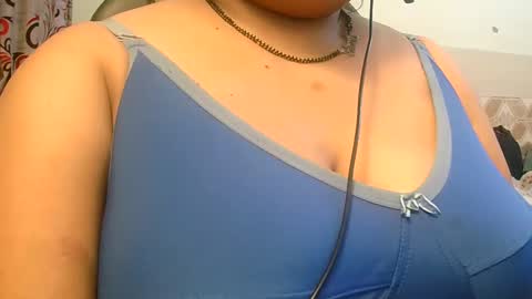 soni88888 online show from 12/29/24, 04:19