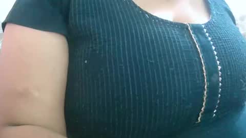 soni88888 online show from 12/30/24, 05:04