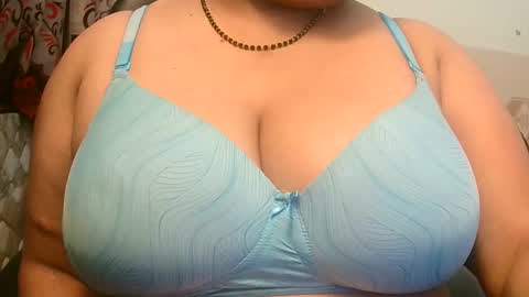 soni88888 online show from 02/07/25, 03:30